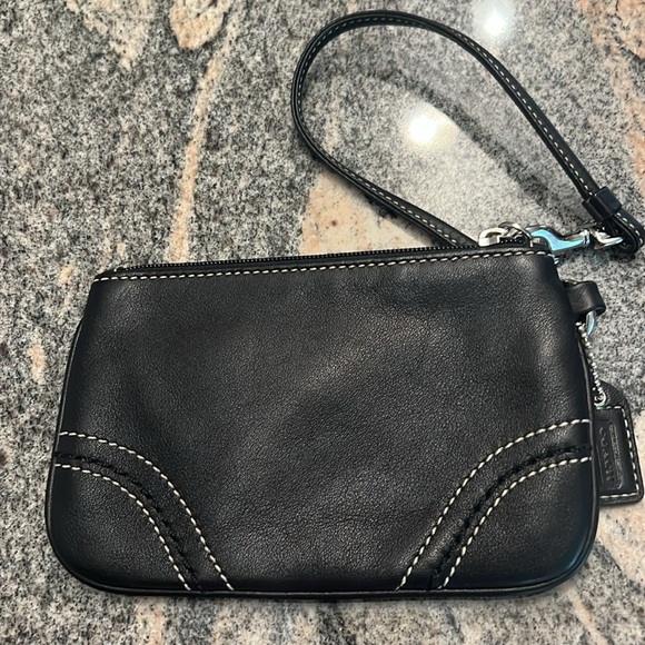 Coach Leather Wristlet Pouch Black - Picture 2 of 6